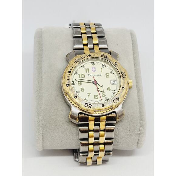 Victorinox Swiss Army Stainless Watch Silver & Gold Tones Unisex Vtg Unisex